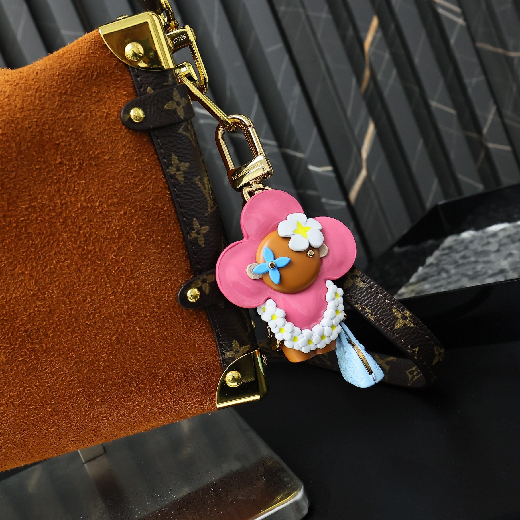 A1R46E9 Popular bag 's charms accessories