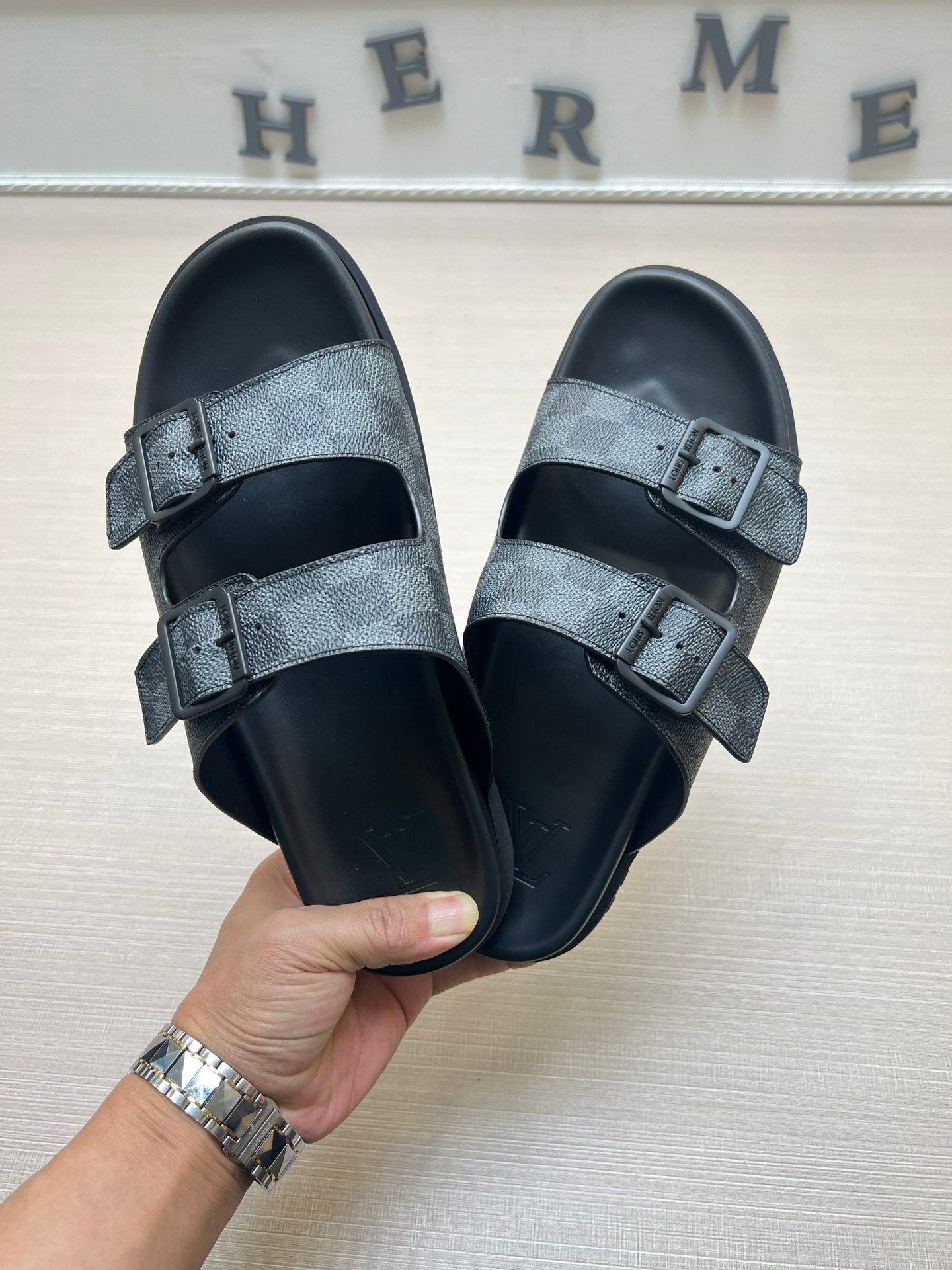 Z5ZE59 Popular slippers
