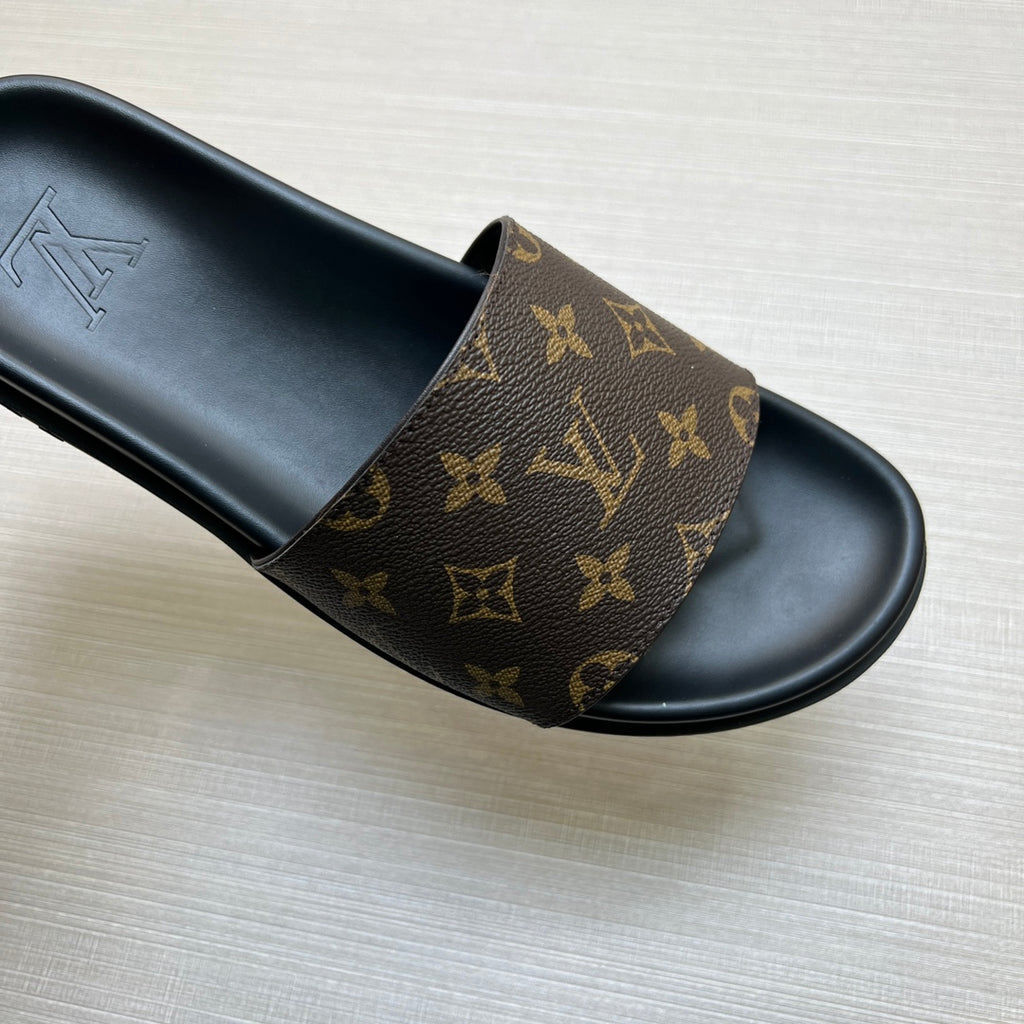 Z5ZE57 Popular slippers