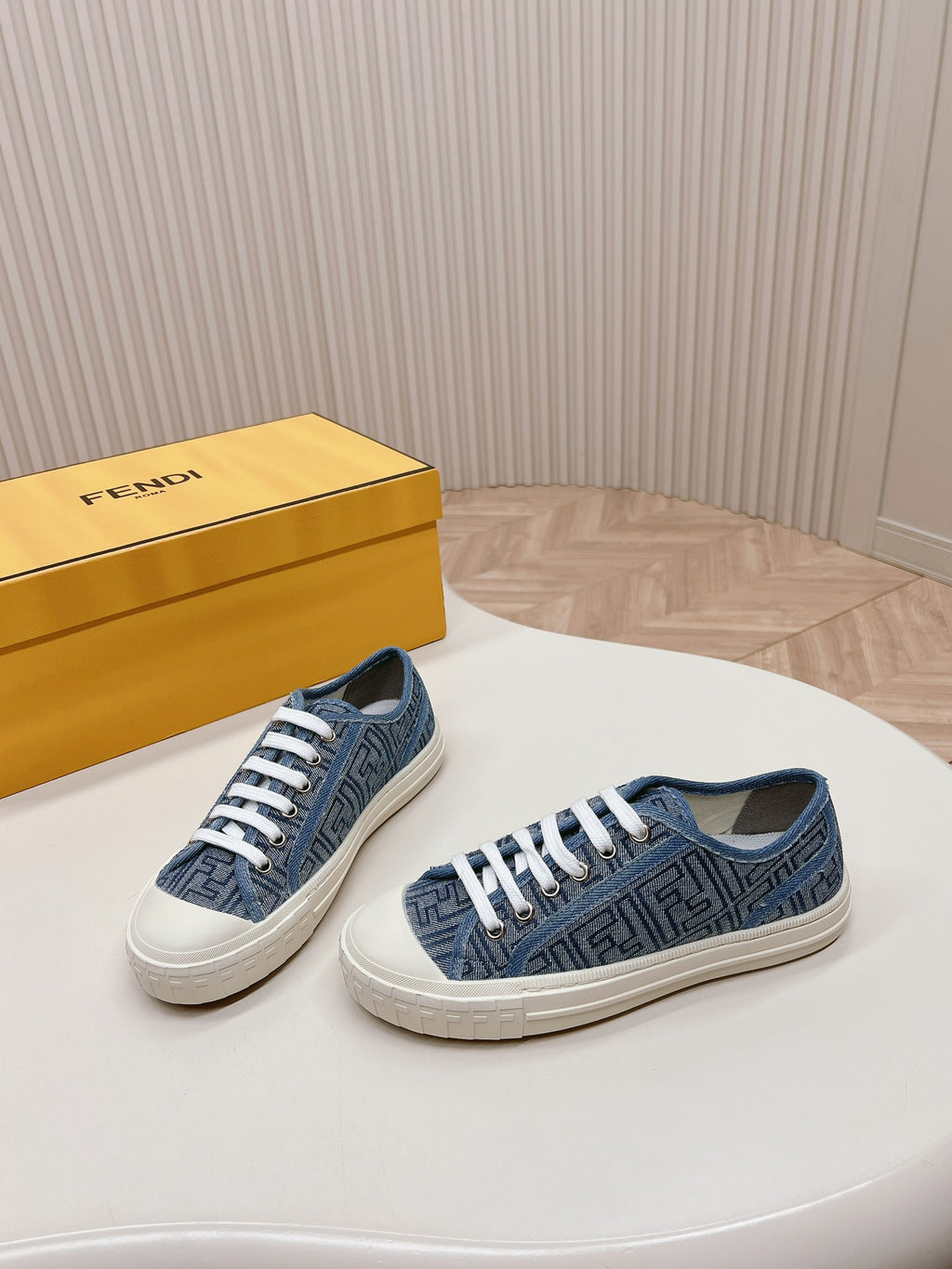 Z2Q105F423 Popular high-quality Shoes