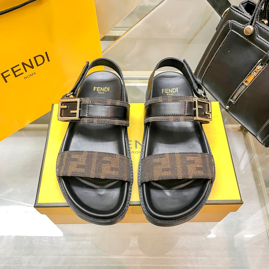 Z1Z54F71 Popular sandals