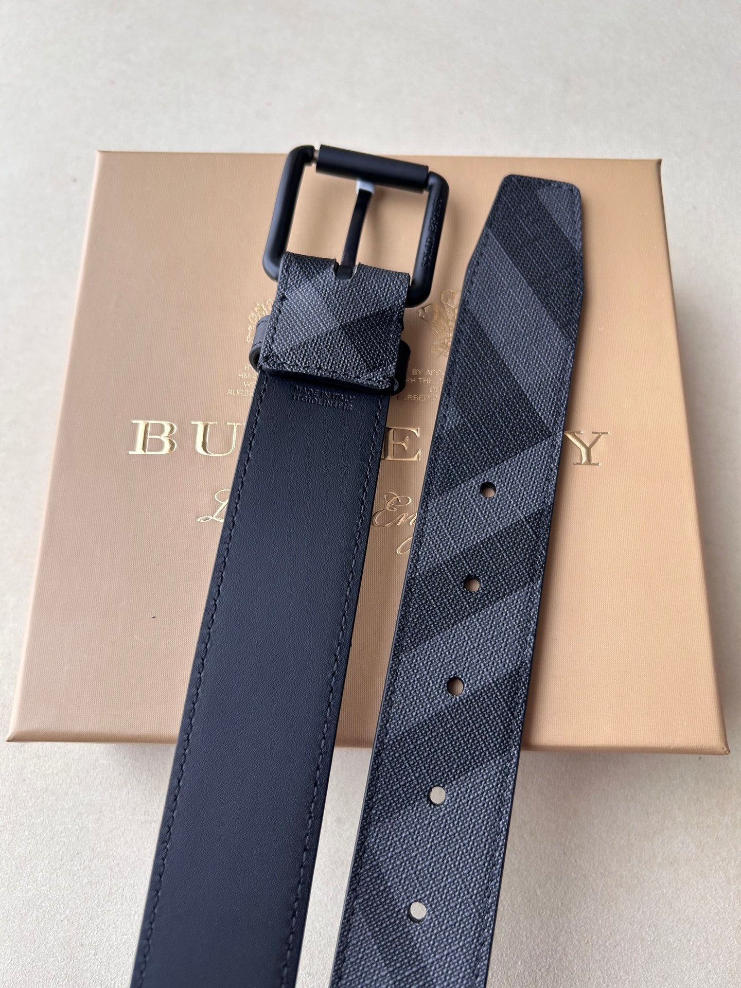 P1Q115R8 Popular High quality belt With full package