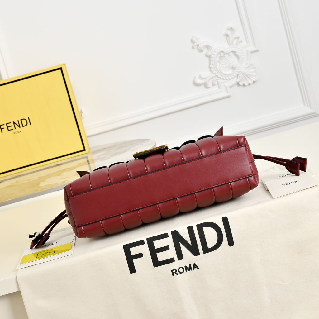 B1P36F106 Popular leather bag