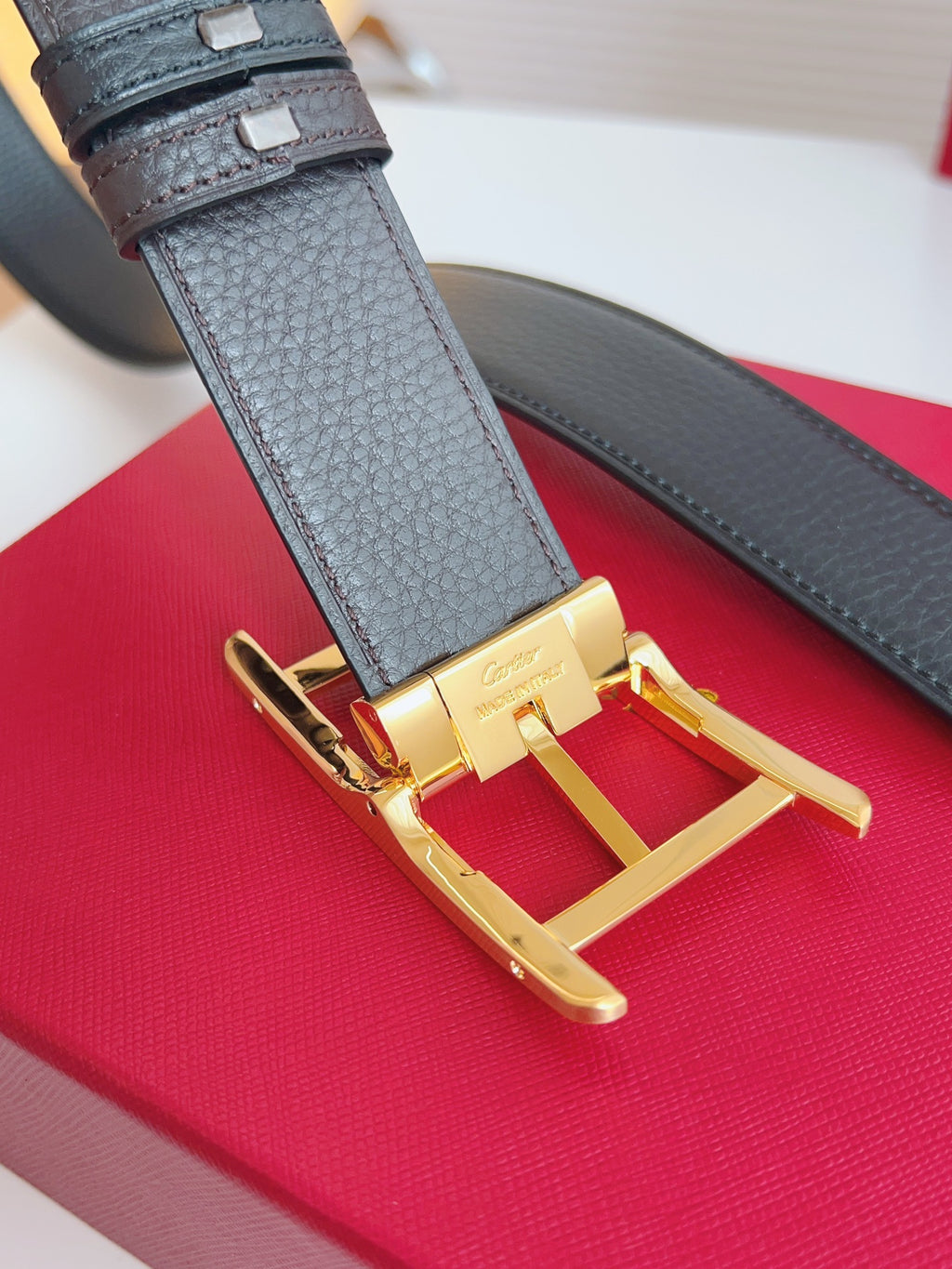 P1R55K242 Popular   High quality belt With full package