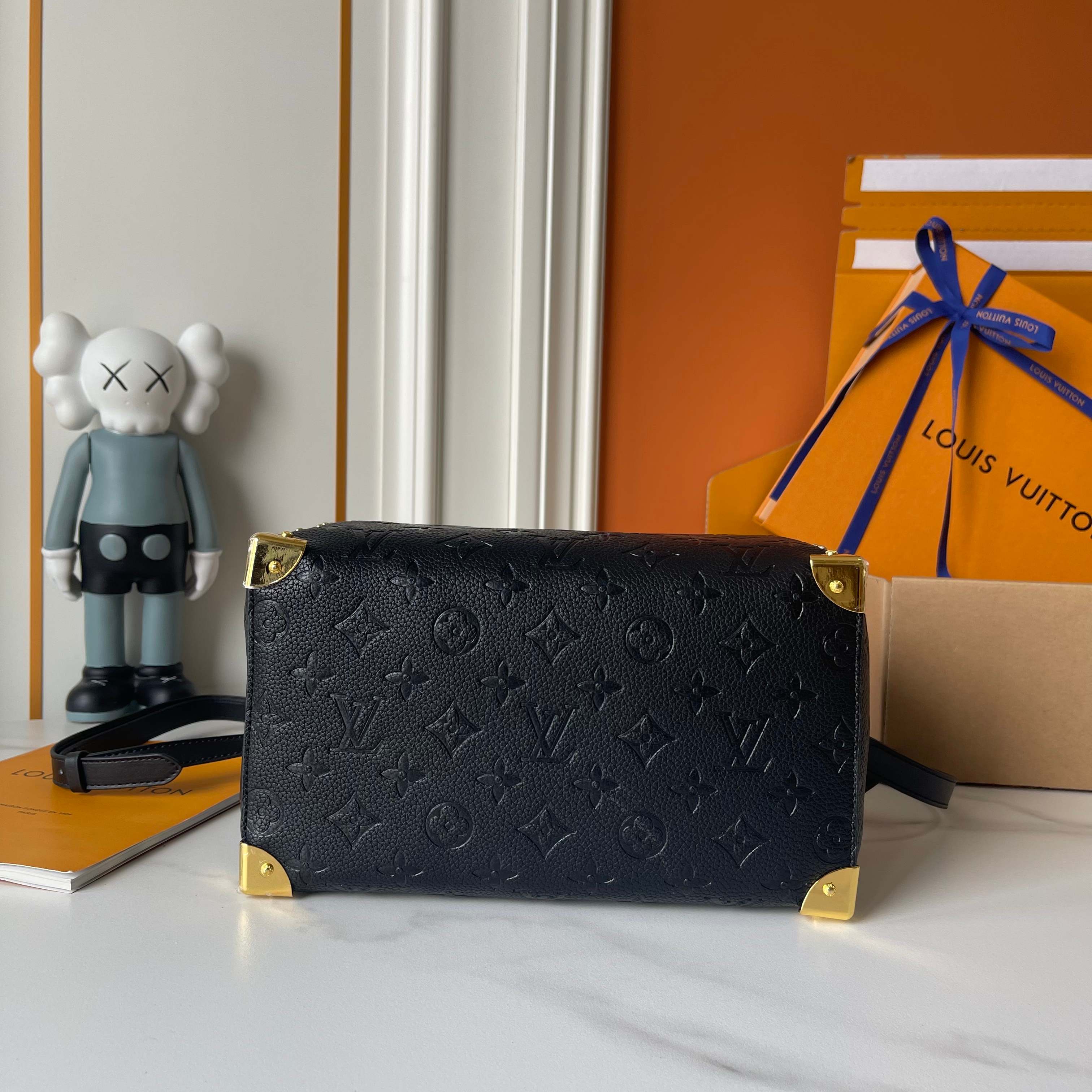 B1P46E77 Popular leather bag