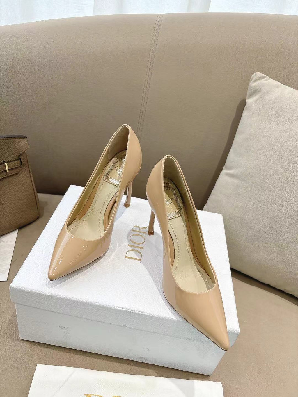 Z2Q95D124 Popular high-quality leather Shoes