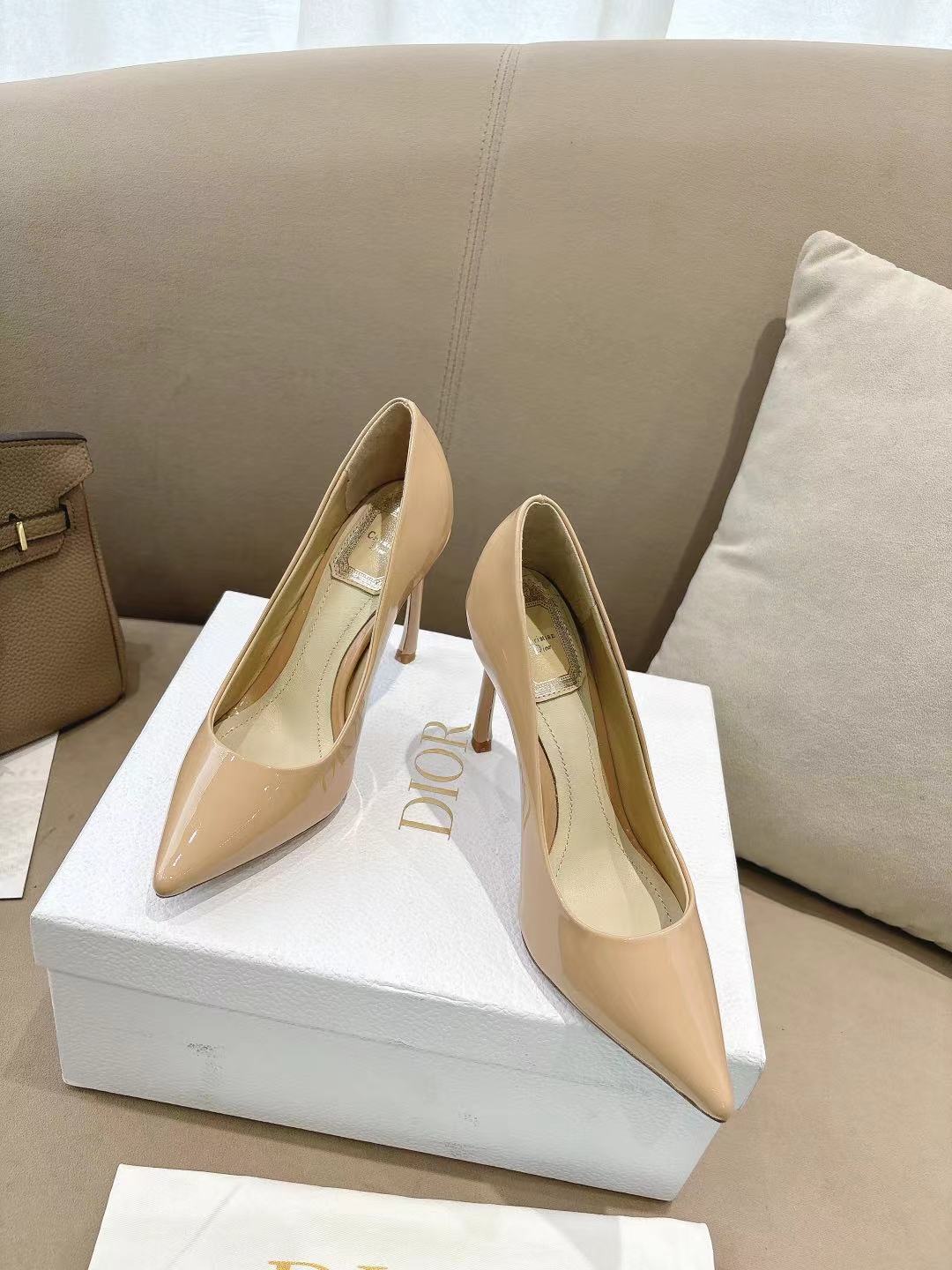 Z2Q95D124 Popular high-quality leather Shoes