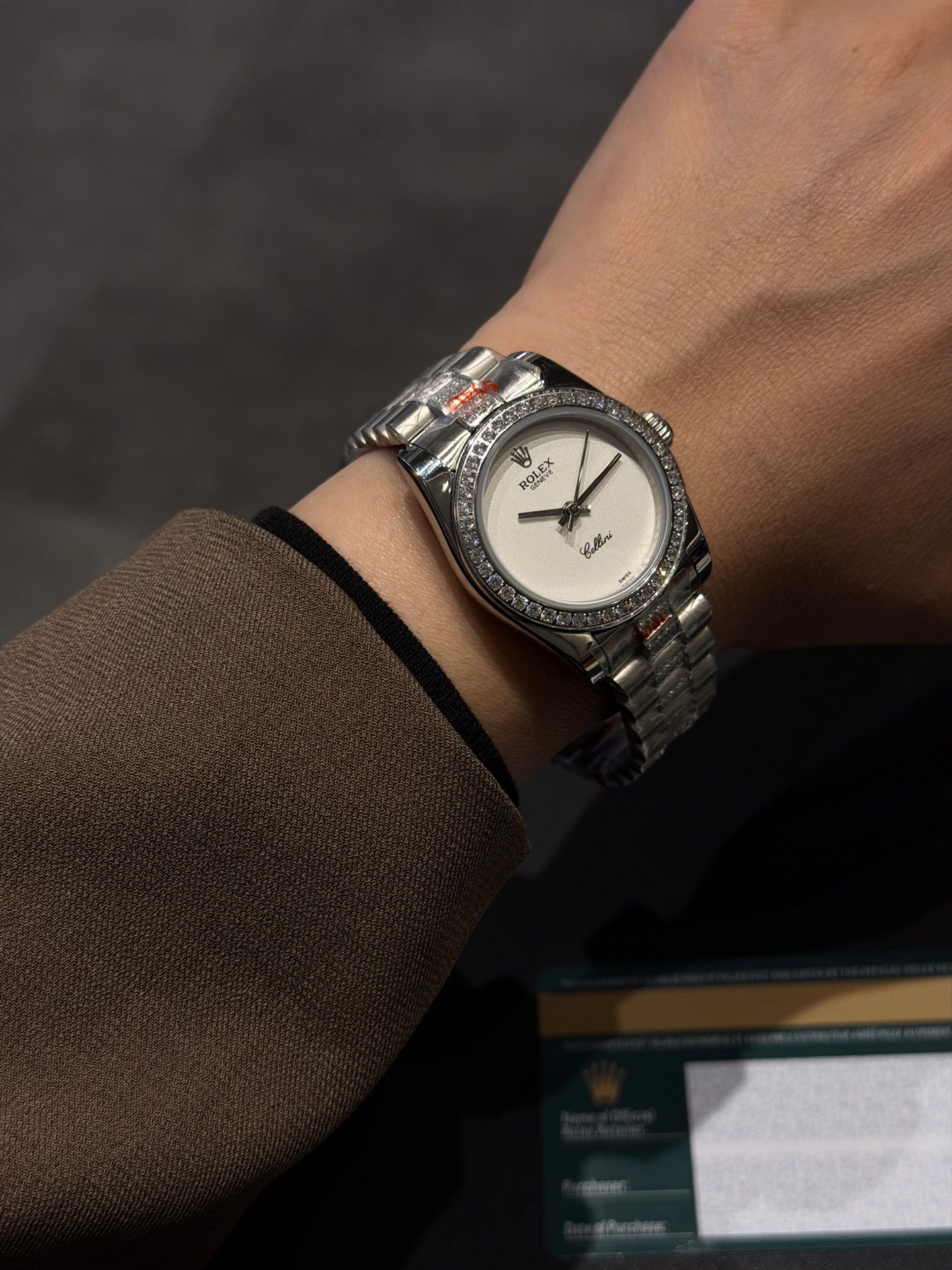 L1R36L24 Popular Watches