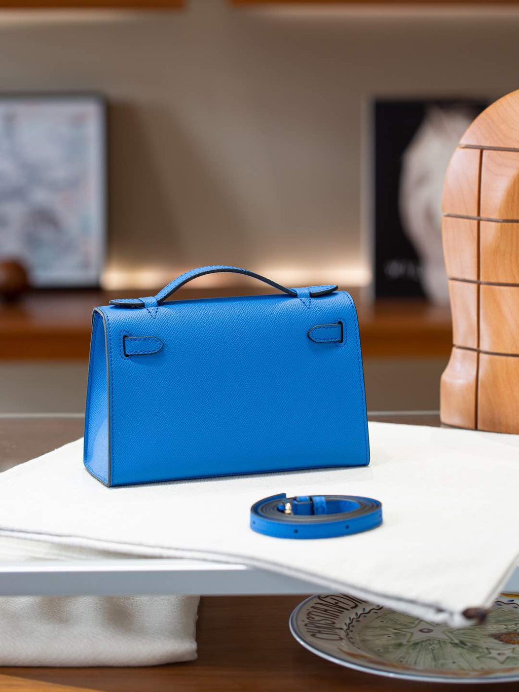 B1R66A7 Popular leather bag