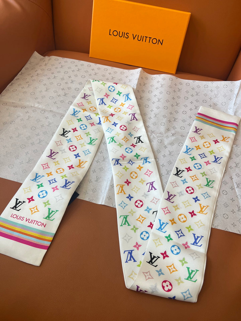 W1N55E41 Popular Silk Scarve