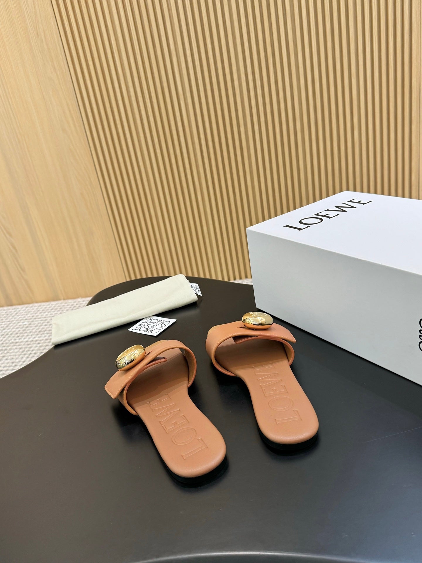 Z2X66V19 Popular high-quality leather Shoes