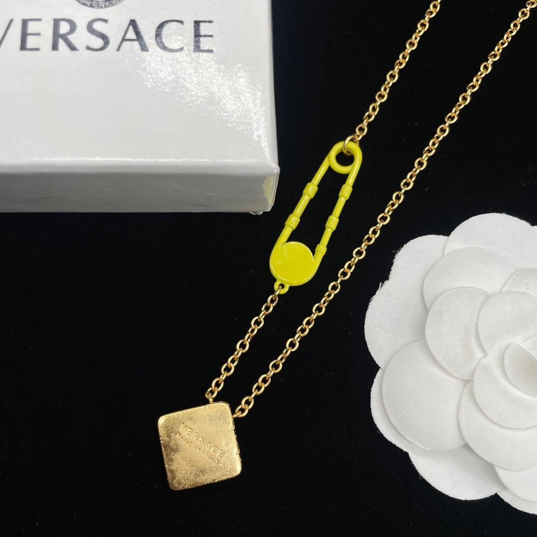 X1R75B47X Popular  Necklaces