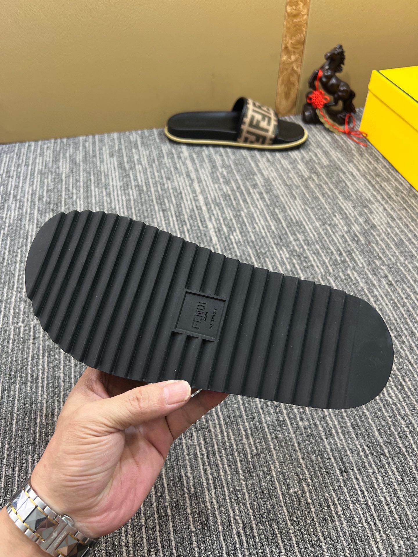 Z5XF105 Popular Slippers