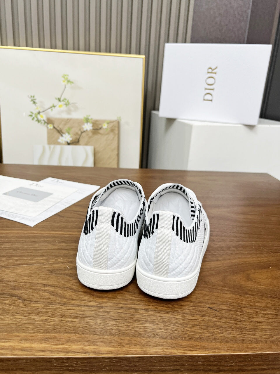 Z2Q105D310 Popular high-quality Shoes
