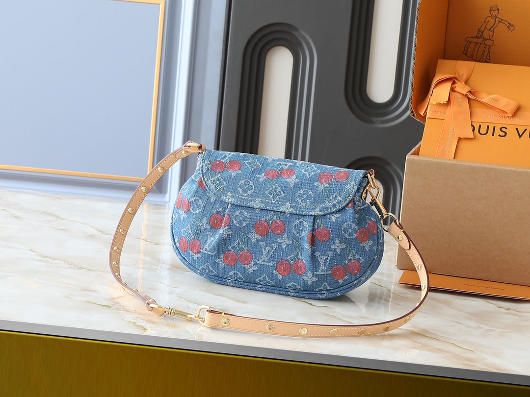 B1N165B118 Popular    bag