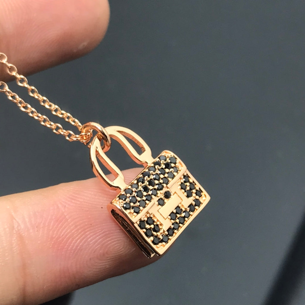 X1Q85H327X Popular Necklaces