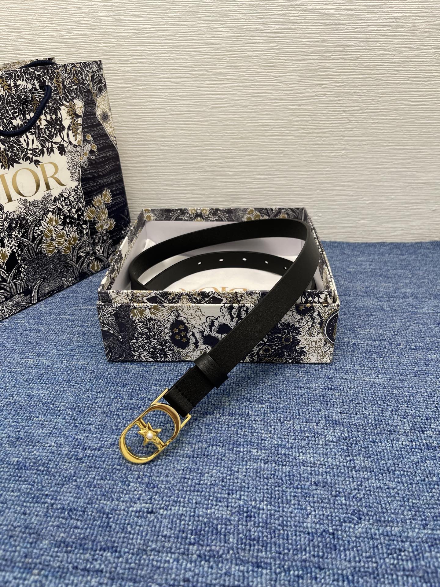 P1R55D205 Popular   High quality belt With full package