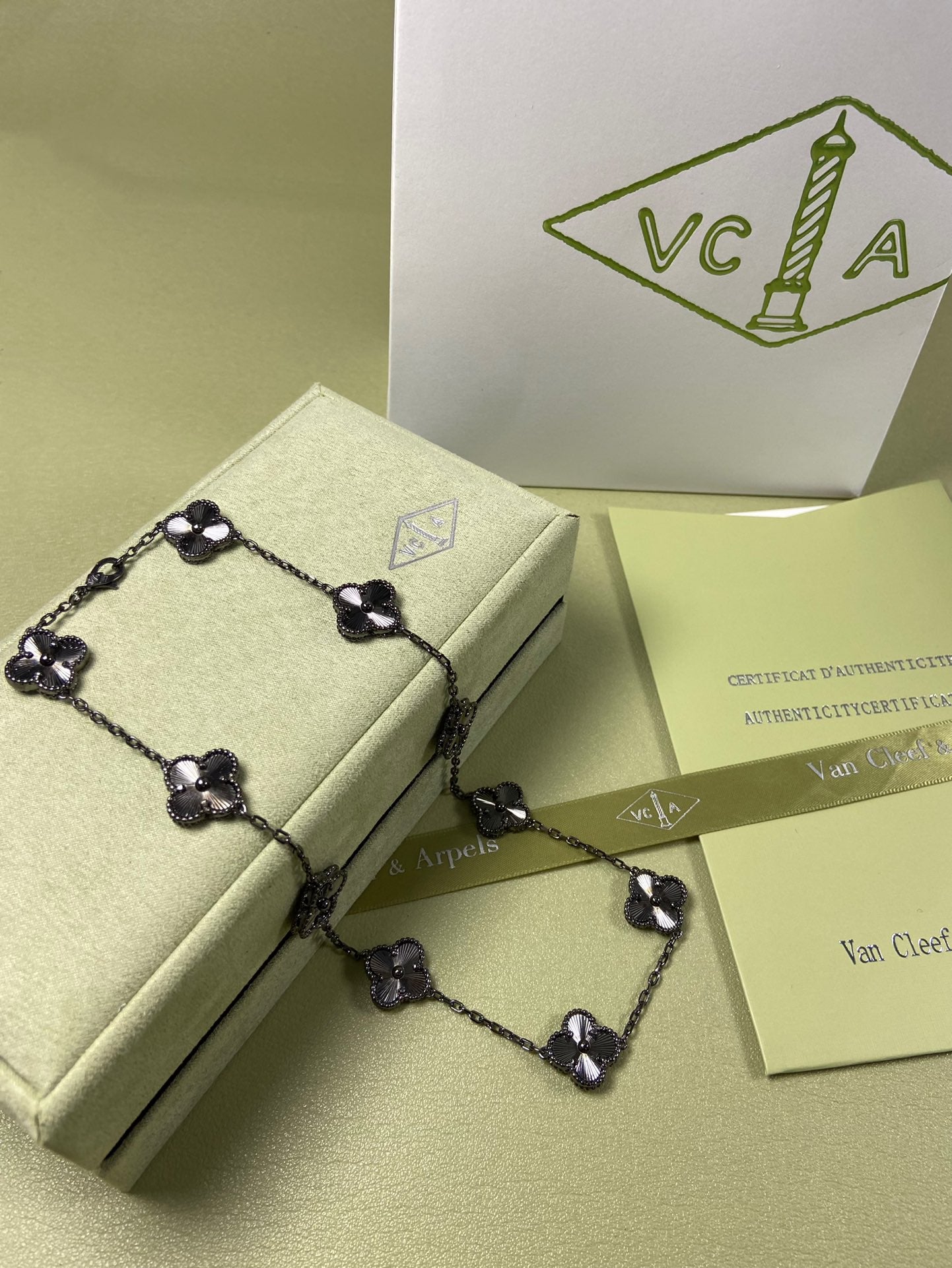 X5X94VA185K  Popular rings,earrings, bracelets,necklaces