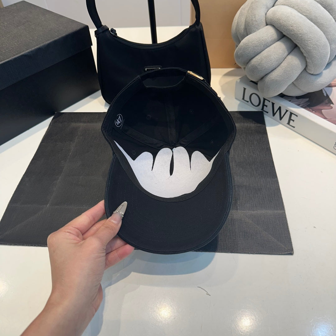 M1P45A579 Popular hats