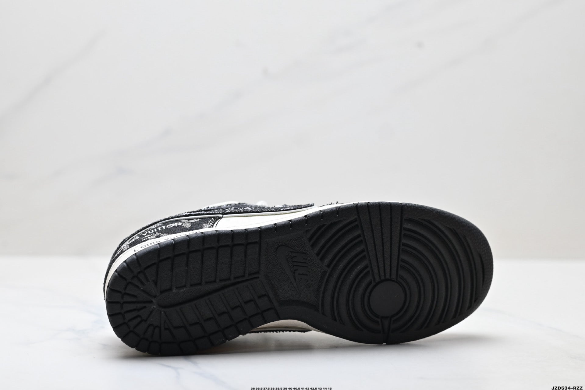 Z4Q95A27  Popular  shoes