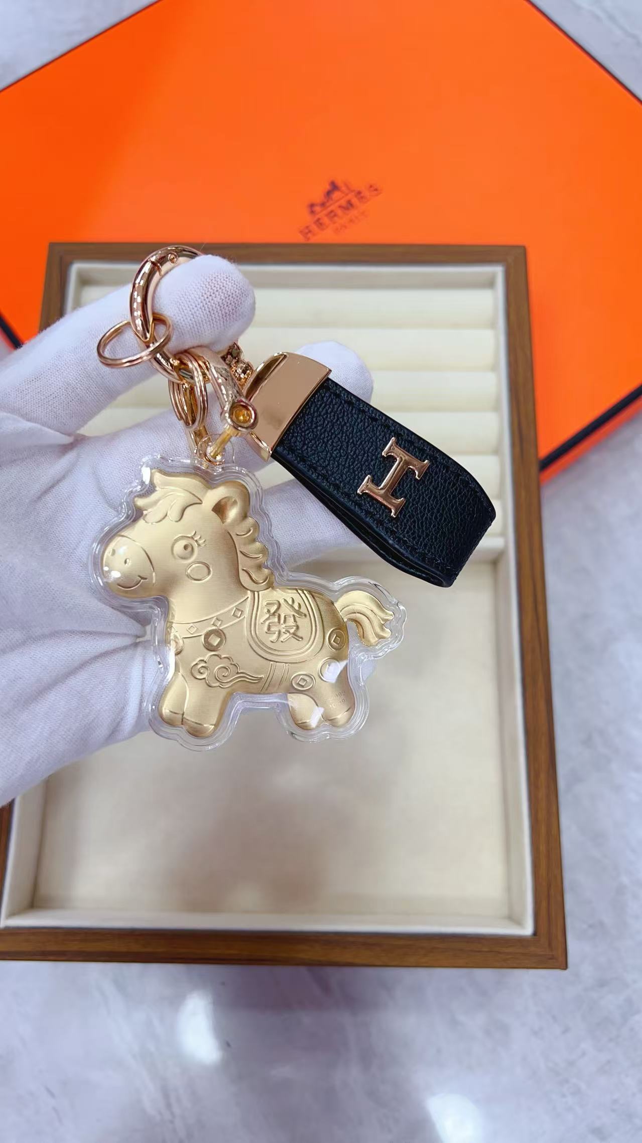 A1Z105H26 Popular bag 's charms accessories