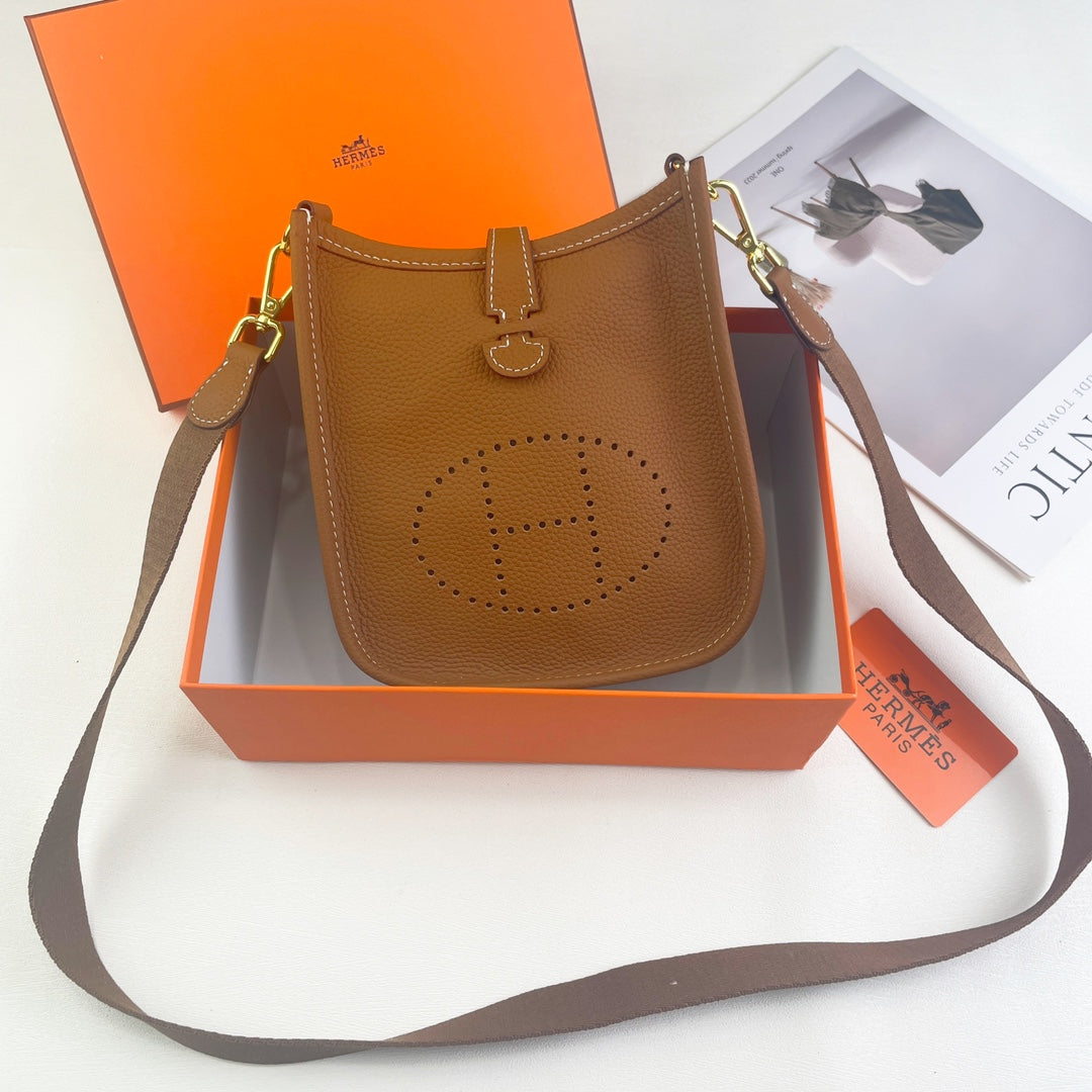 B1N46H5 Popular leather bag