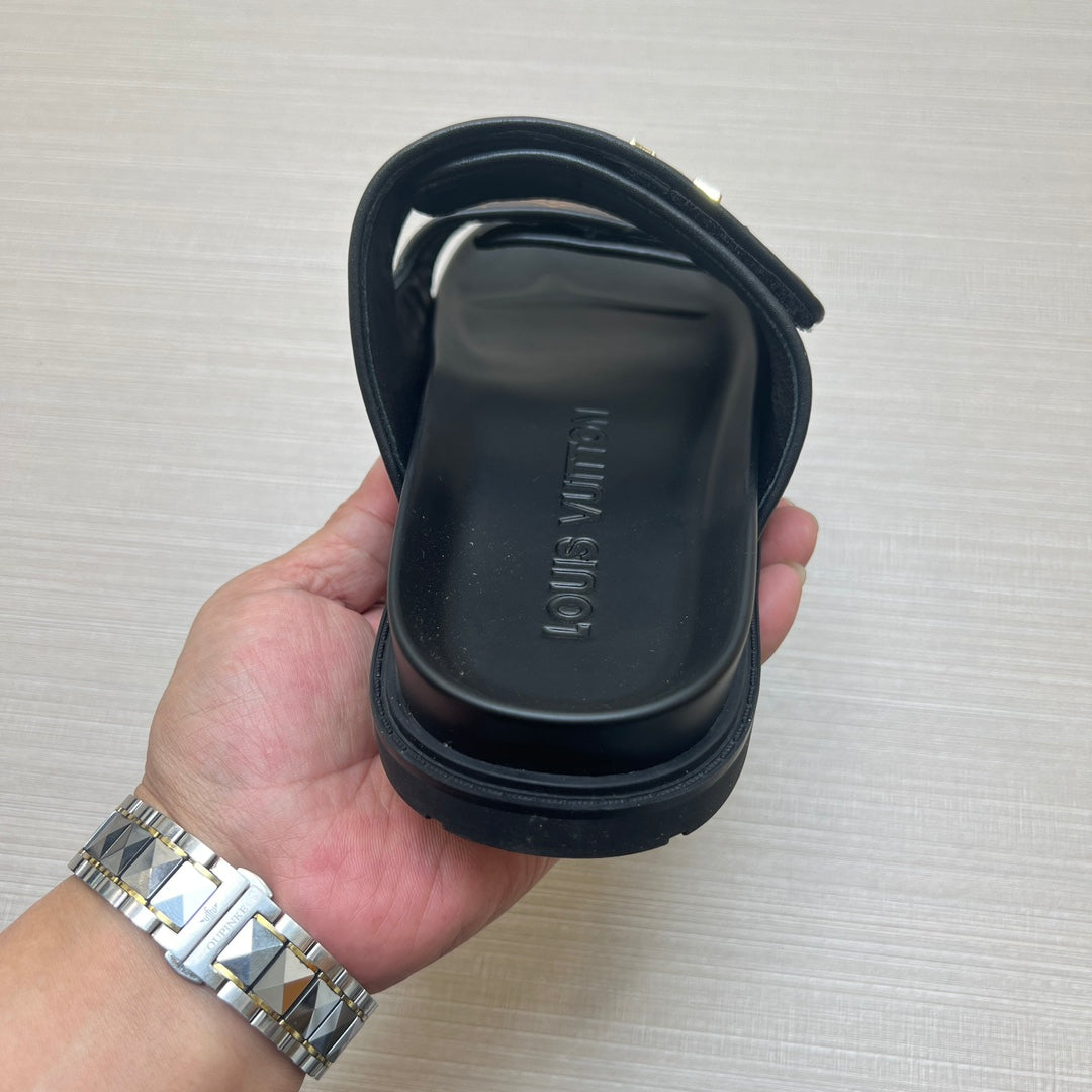 Z5ZE11 Popular slippers