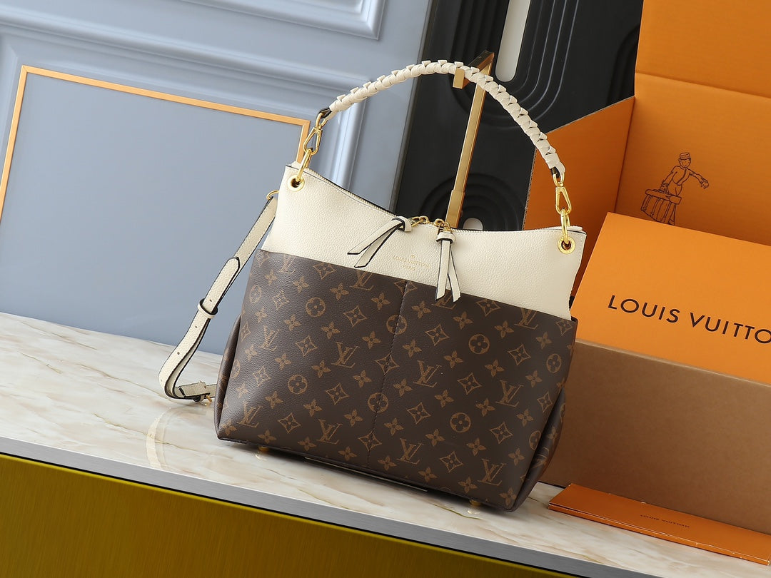 B1W35E115 Popular leather bag