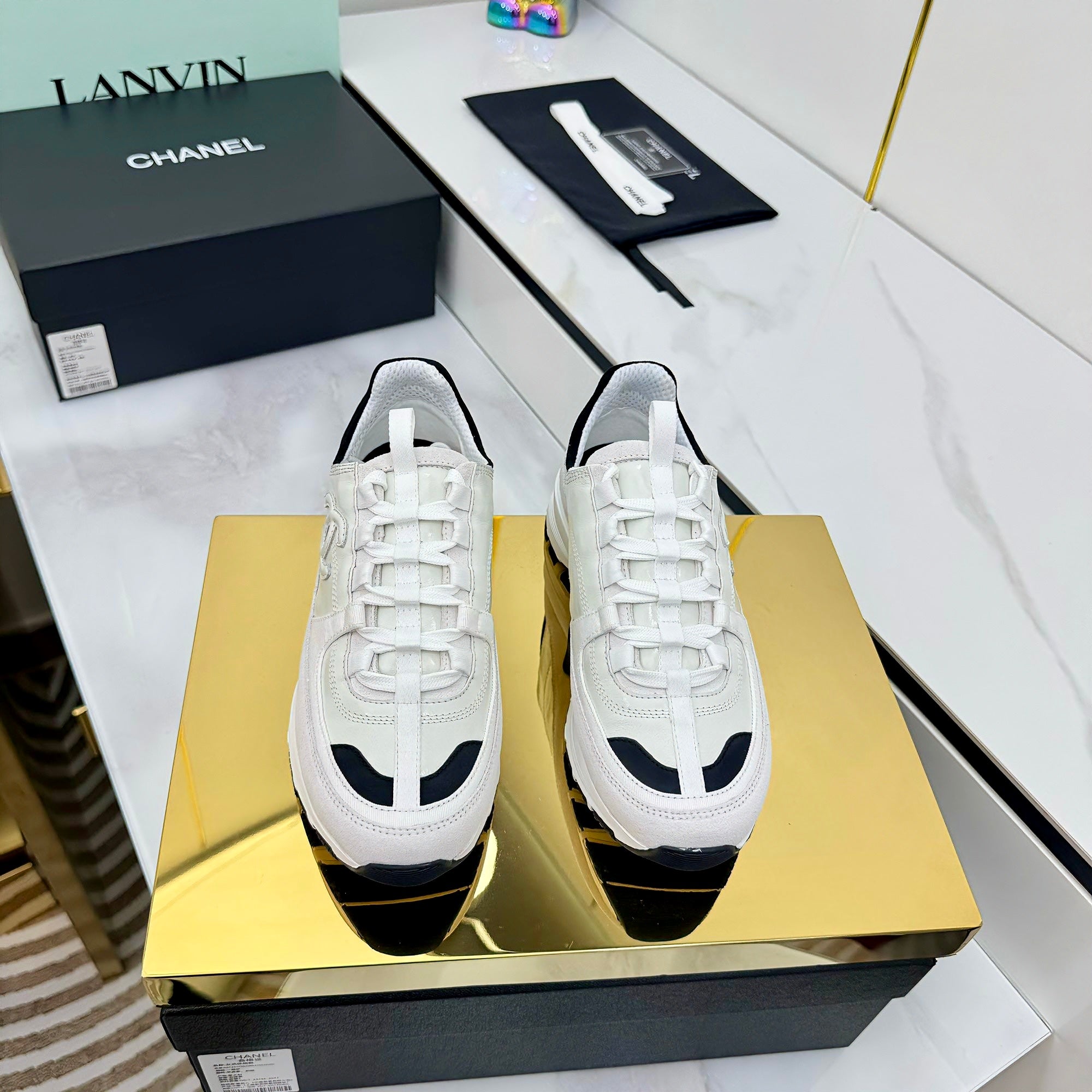 Z2R85C6  Popular high quality shoes
