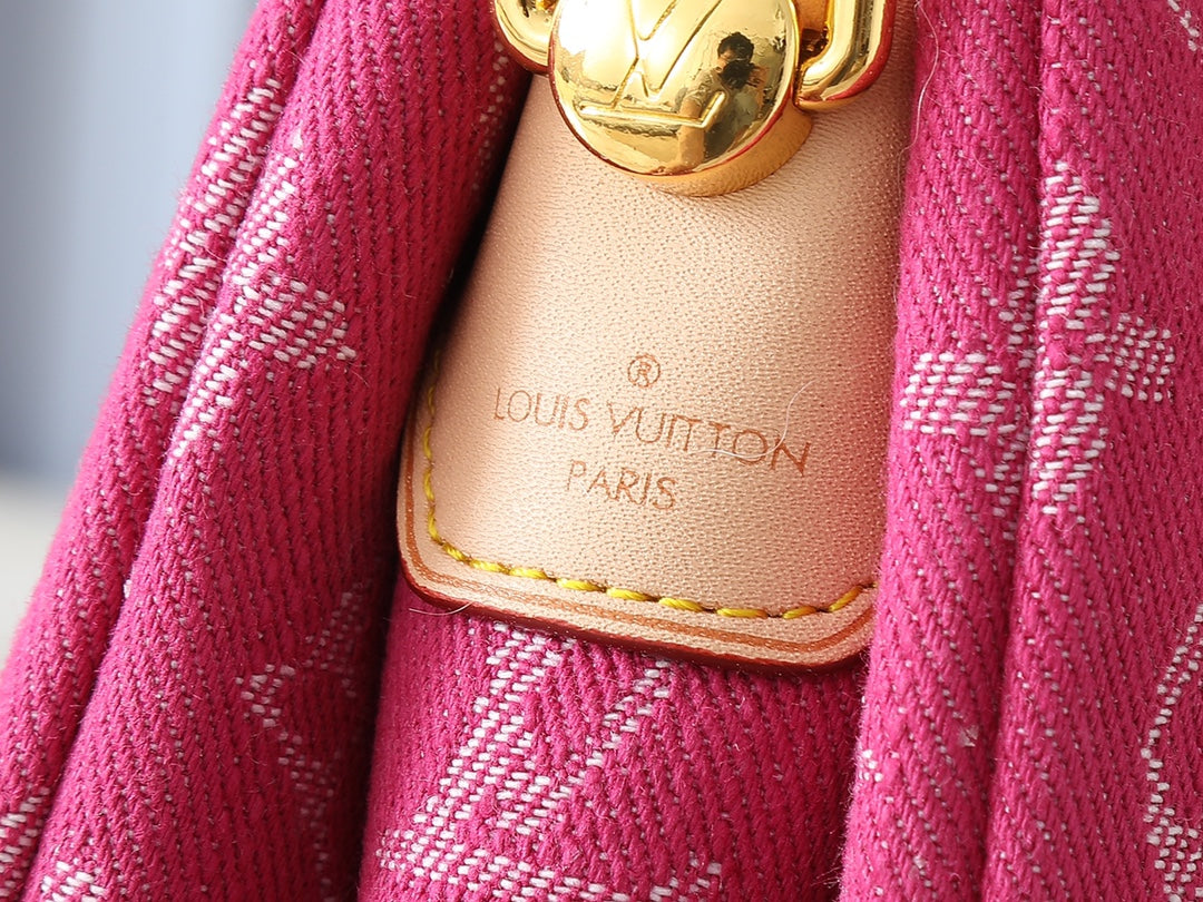 B1N55E16 Popular   leather bag