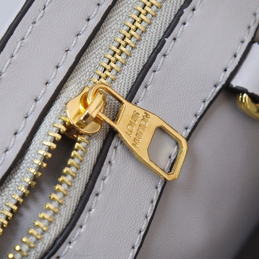 B1X54E441 Popular  leather bag