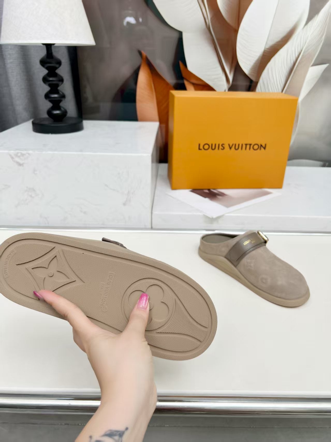 Z2Q105E255 Popular high-quality Shoes