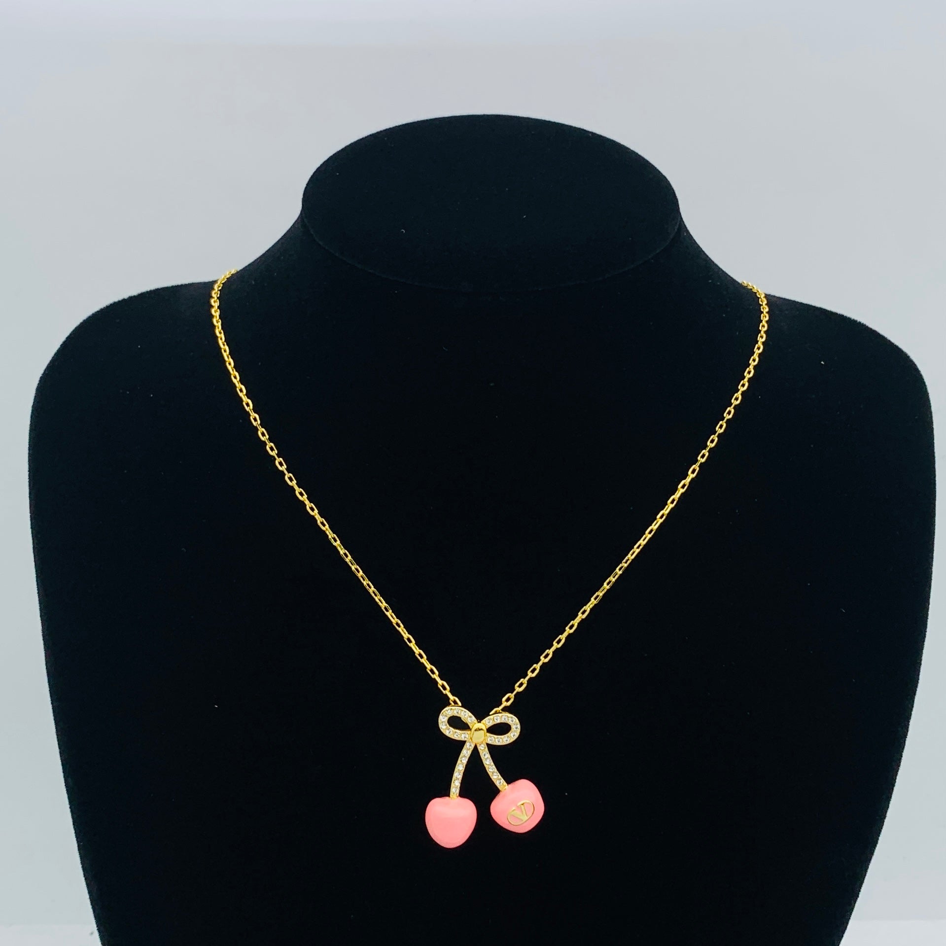 X1Q85VL206X Popular Necklace