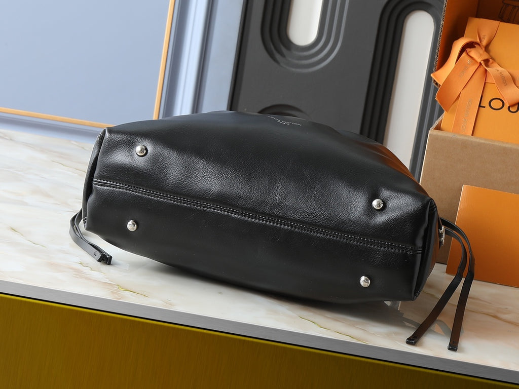 B1P46E16 Popular leather bag