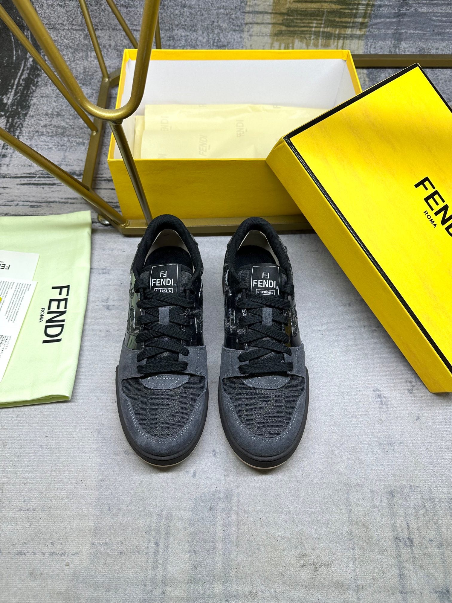 Z2N95F13  Popular high quality shoes
