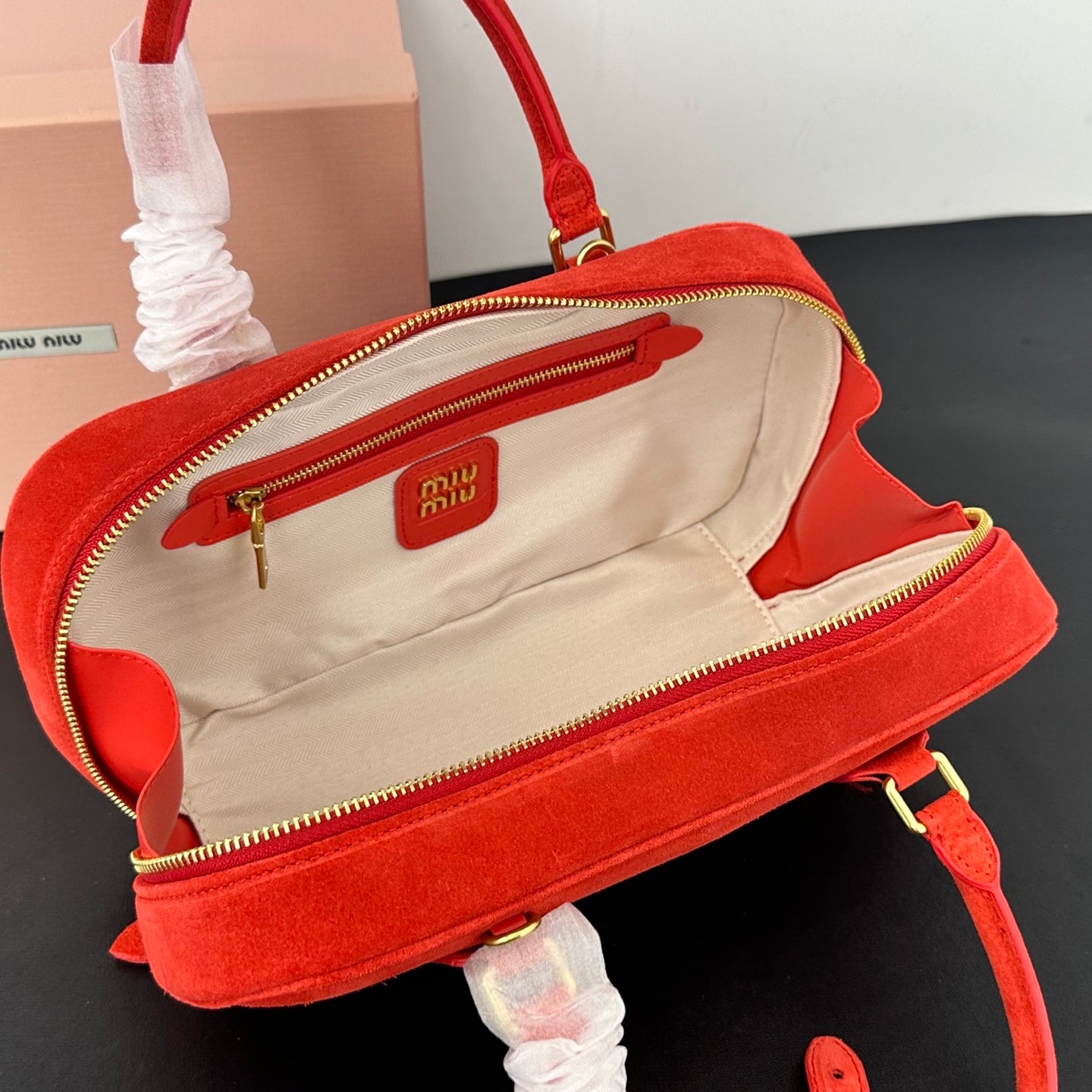 B1P46A153 Popular leather bags