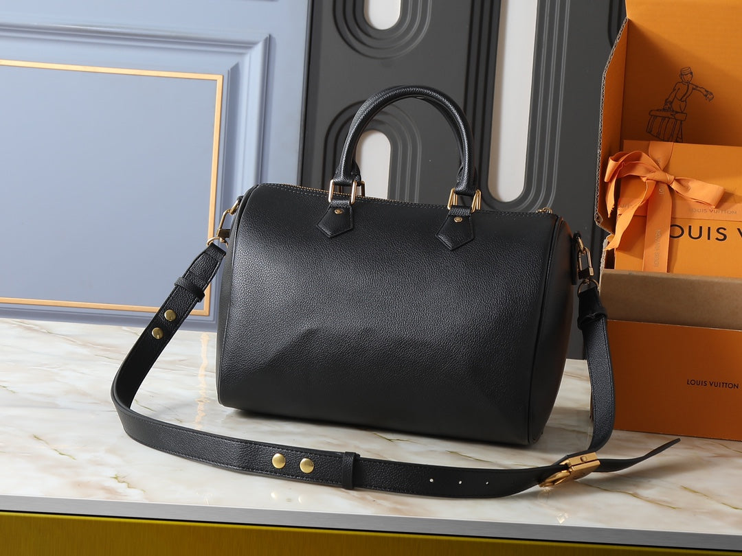 B1P46E40 Popular leather bag