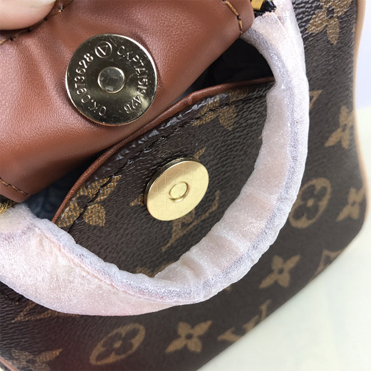 B1P11E870 Popular leather bag 