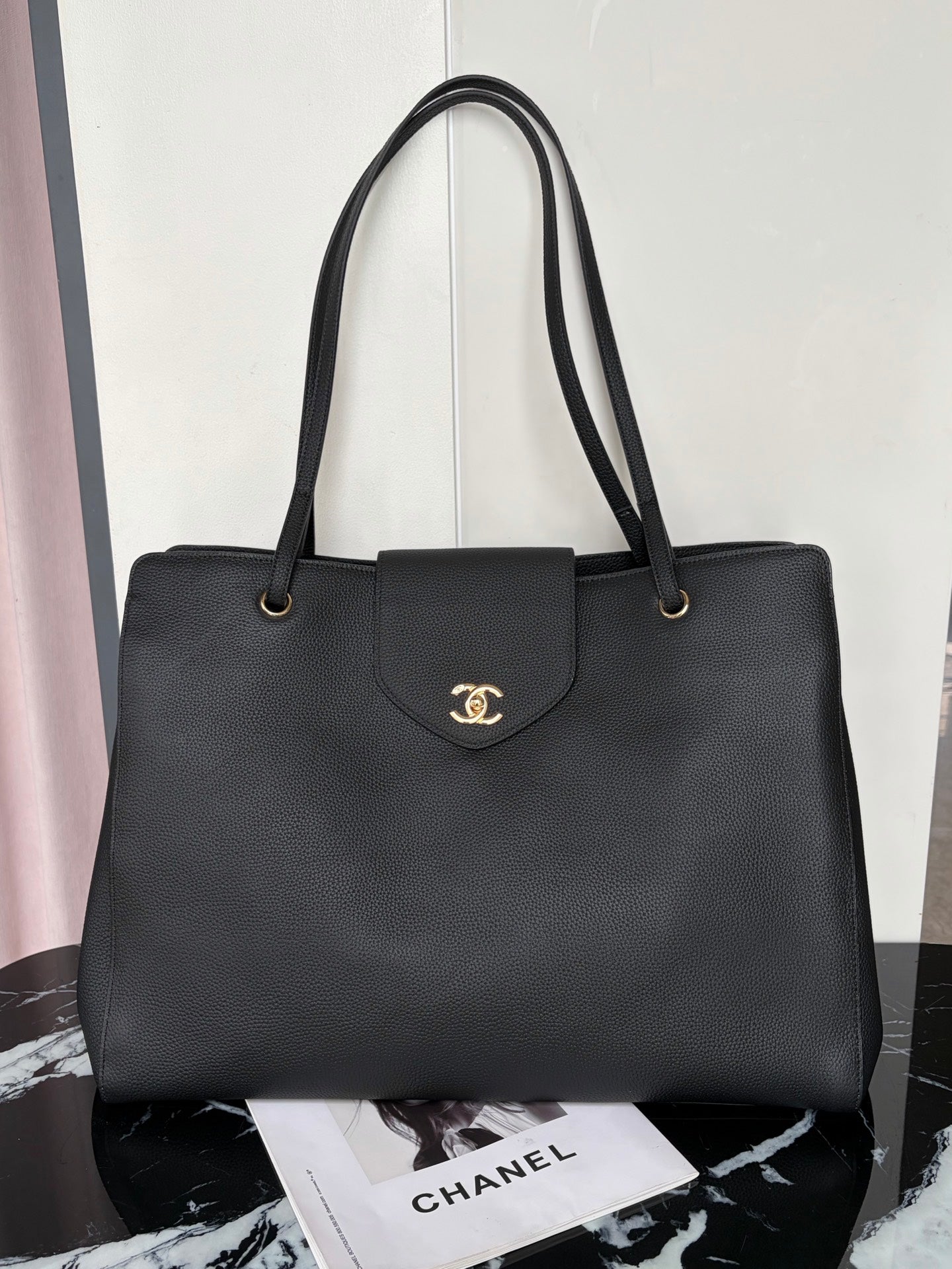 B1R76C25 Popular leather bag