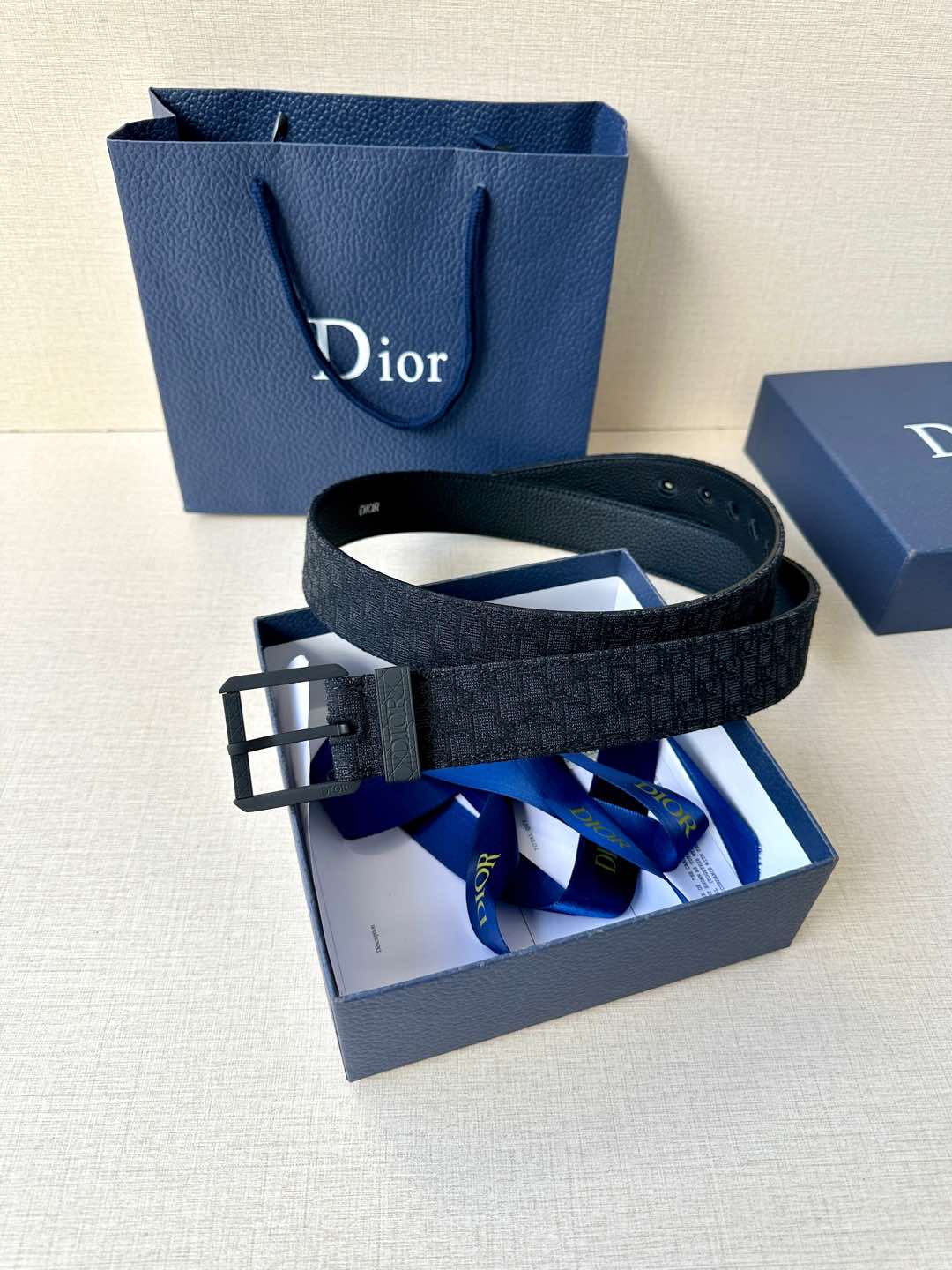 P1W15D156 Popular High quality belt With full package