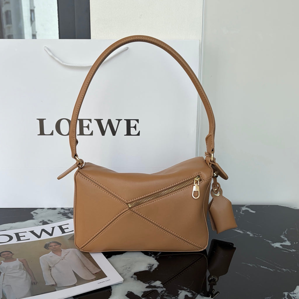 B1R66A16 Popular leather bag
