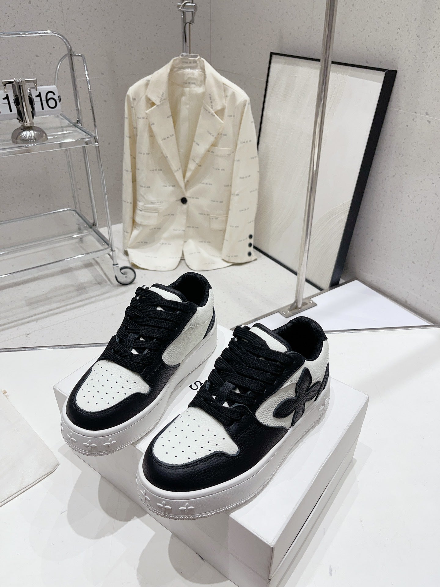 Z1Q105A345 Popular  Shoes
