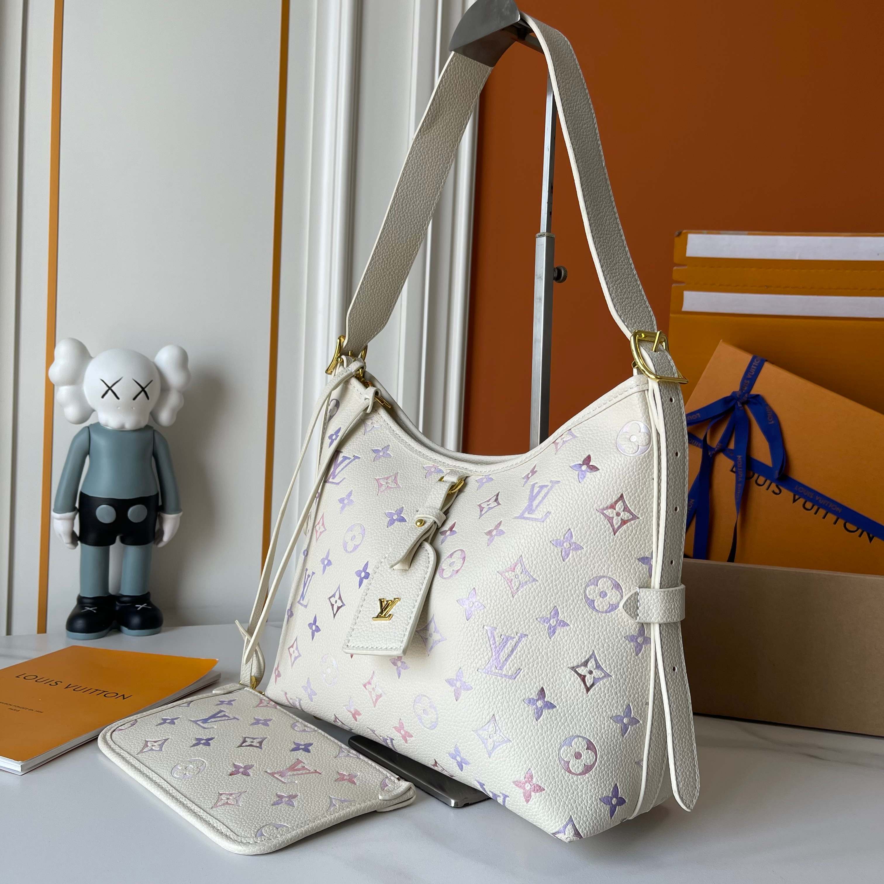 B1R15E24 Popular   bag