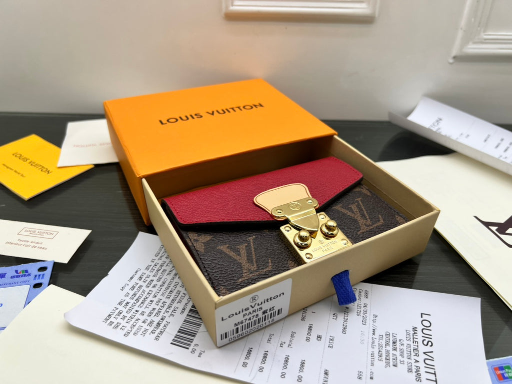 B1N55E43 Popular  leather wallets