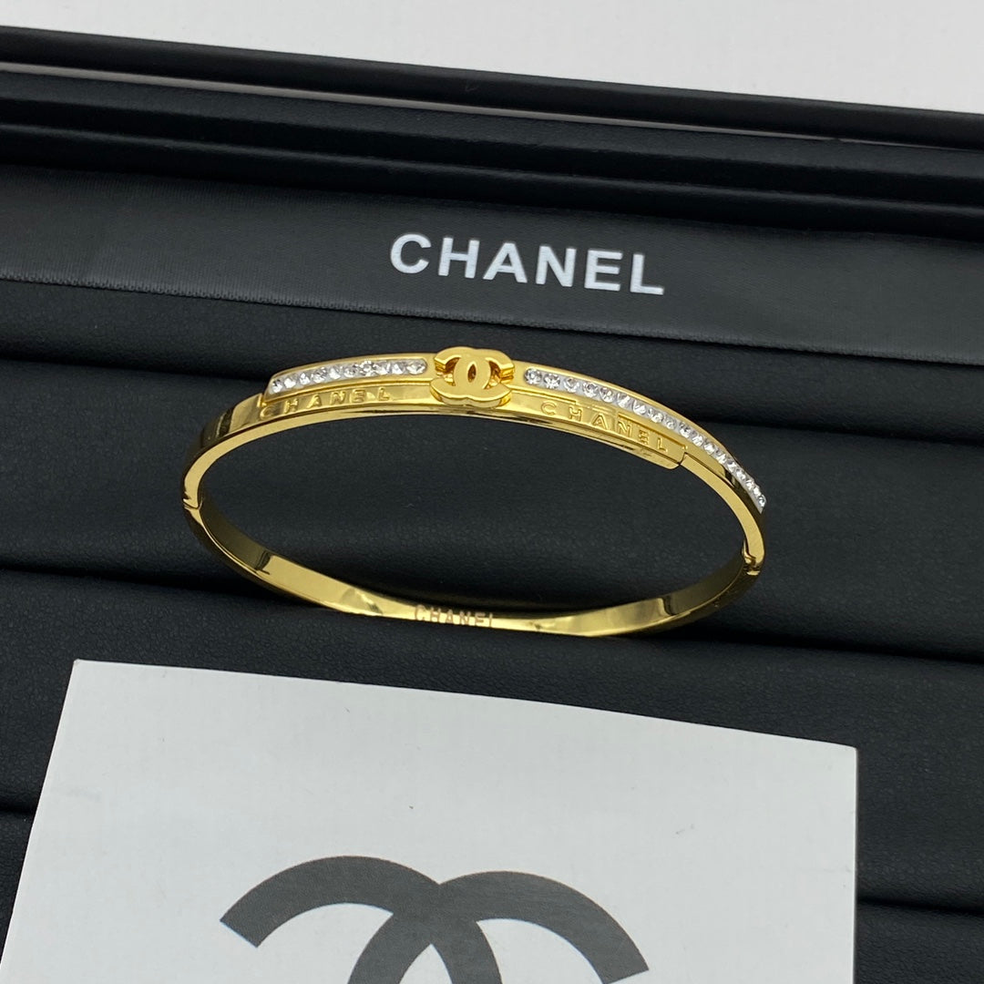 X1Q85C55K  Popular Bracelets