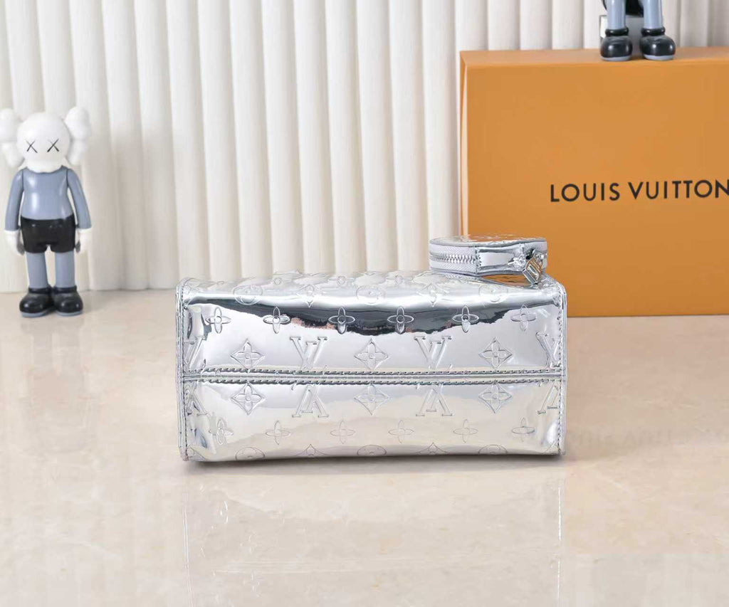 B1P36E36 Popular leather bag