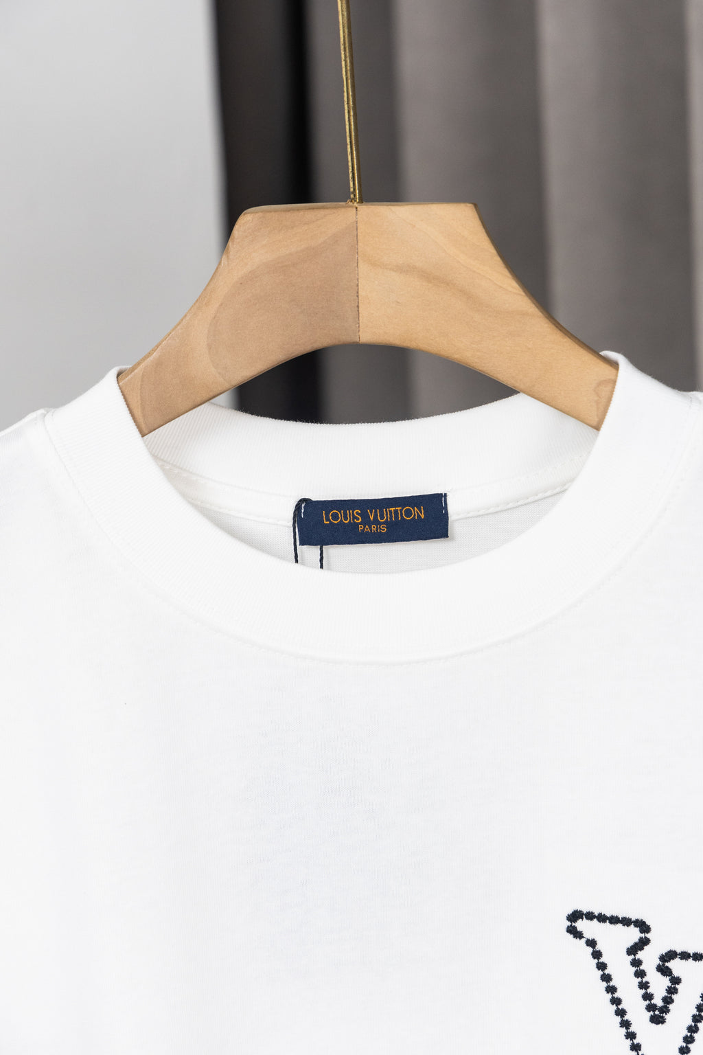 U1P36E125 Popular T-shirts