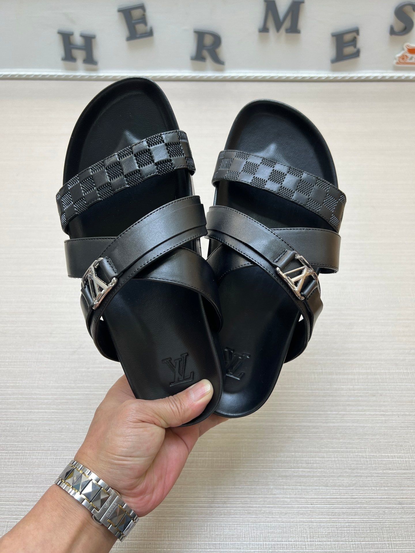 Z5ZE88 Popular slippers
