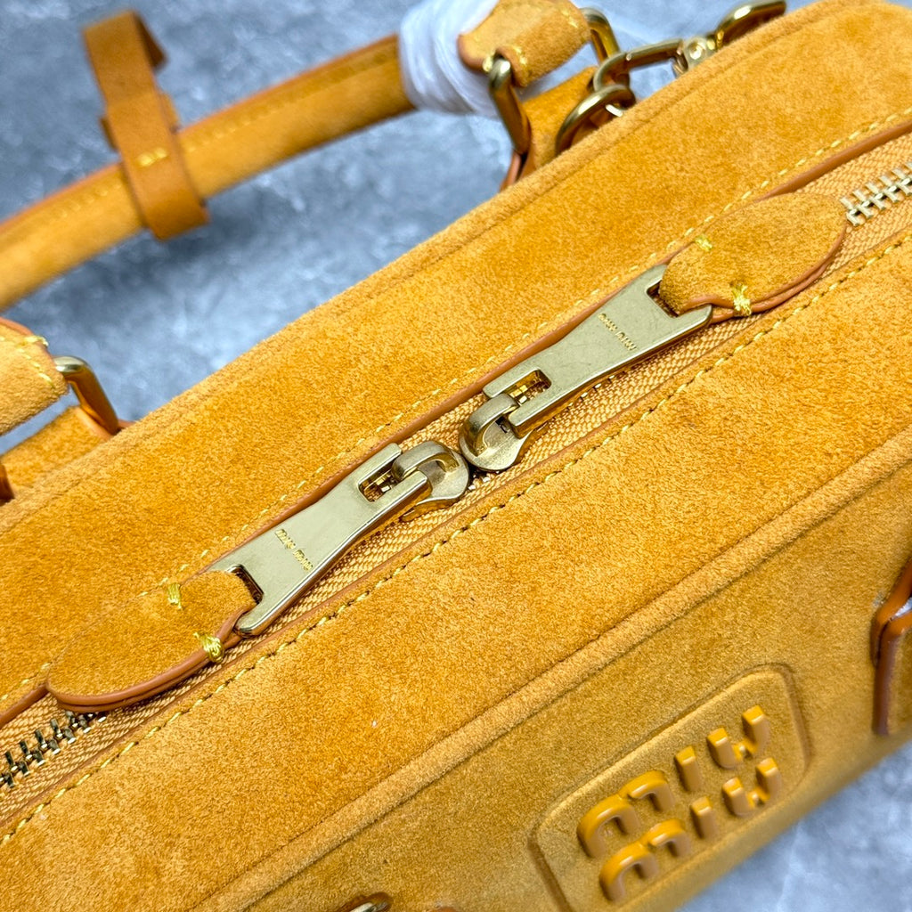 B1P36A27 Popular bag