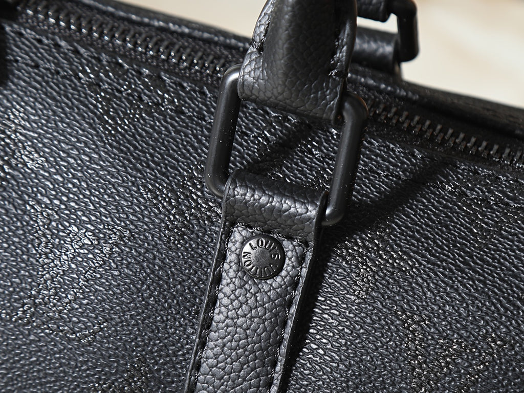 B1P46E30 Popular leather bag